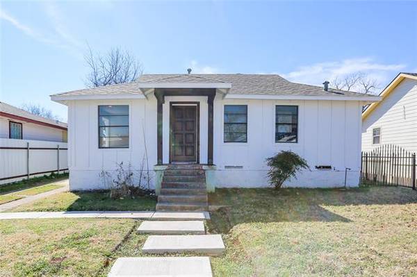 3818 Mount Everest Street, Dallas, TX 75211