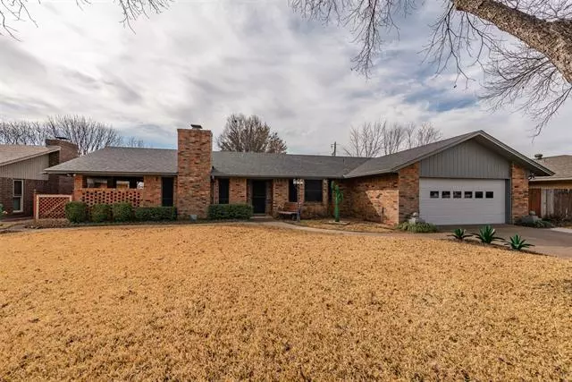 503 Tahiti Drive, Granbury, TX 76048