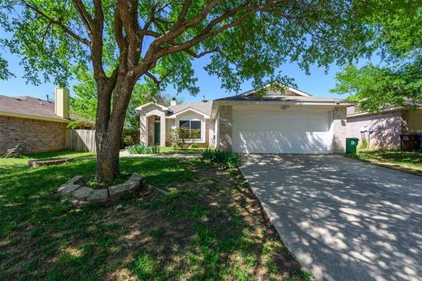 817 Dixon Lane, Denton, TX 76207