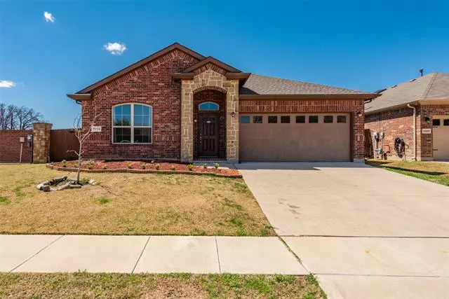 5220 Glen Meadow Drive, Arlington, TX 76001