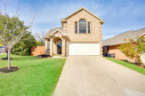 4921 Glenscape Trail, Fort Worth, TX 76137