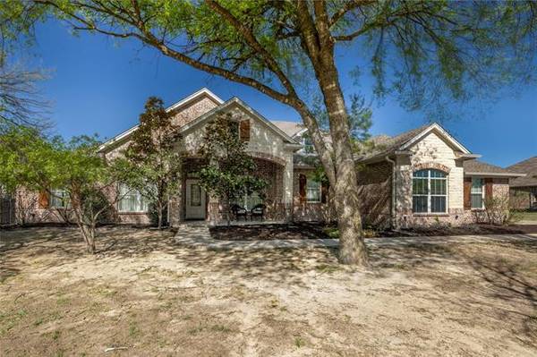 230 Parker Oaks Lane, Hudson Oaks, TX 76087