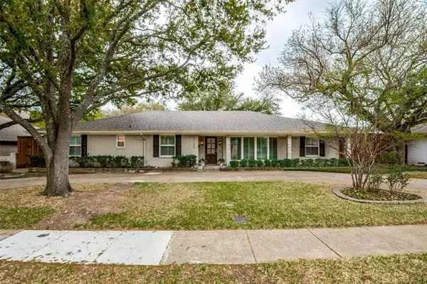 7122 Lakehurst Avenue,  Dallas,  TX 75230