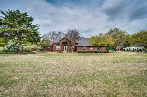 7031 Montgomery Road, Midlothian, TX 76065