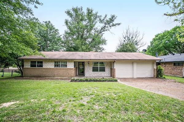 2921 Mcdonald Road,  Tyler,  TX 75701