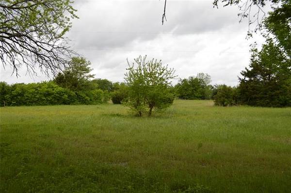 495 County Road 1009, Wolfe City, TX 75496