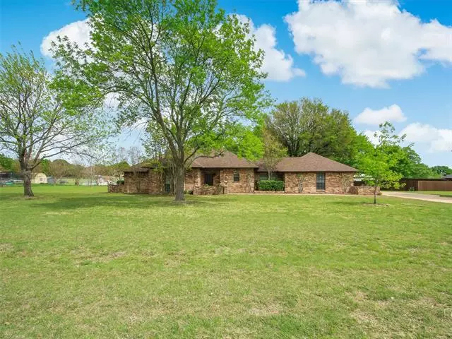 Oak Leaf, TX 75154,806 Winding Creek Trail