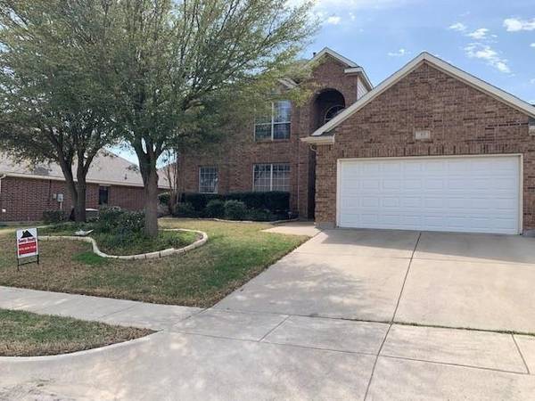 57 Lucas Lane, Edgecliff Village, TX 76134