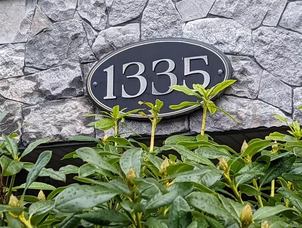 Langford, BC V9B 6R3,1335 Bear Mountain Pkwy #415