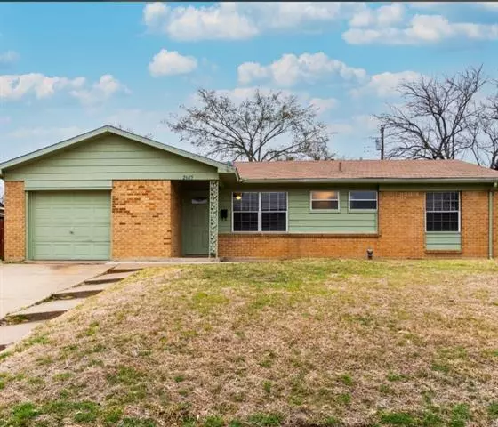 2605 Cunningham Street, Irving, TX 75062