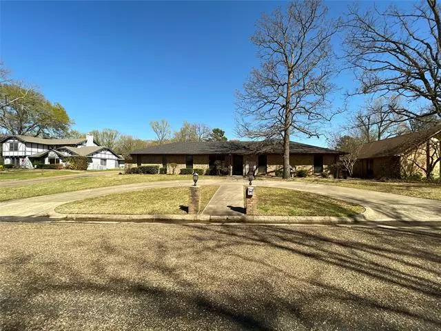 2103 SE Williams Avenue, Mount Pleasant, TX 75455