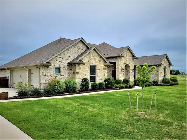 234 Columbia Court, Springtown, TX 76082