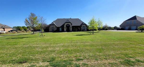 137 Whispering Winds Drive, Gunter, TX 75058