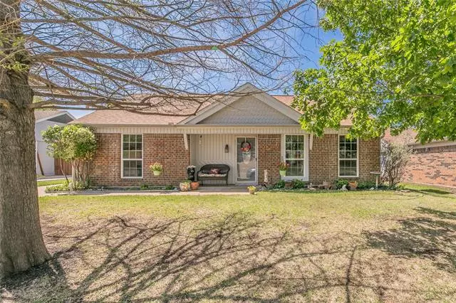 3732 Staghorn Circle S, Fort Worth, TX 76137