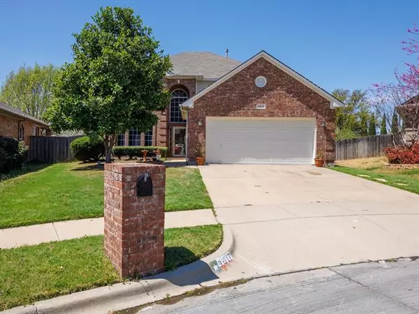 4817 Jodi Drive, Fort Worth, TX 76244