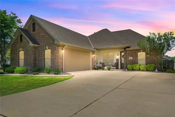 102 Button Willow Drive, Bossier City, LA 71111