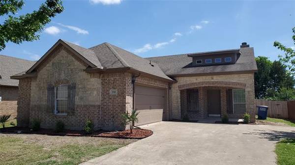 214 Bob White Drive, Red Oak, TX 75154