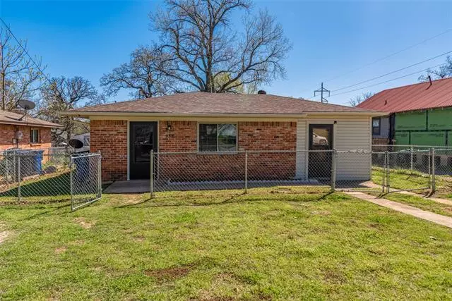 938 W Coffin Street, Denison, TX 75020