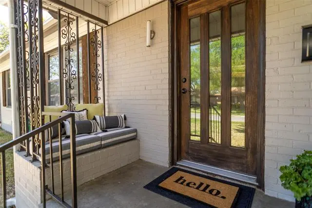 2730 Lockhart Avenue, Dallas, TX 75228