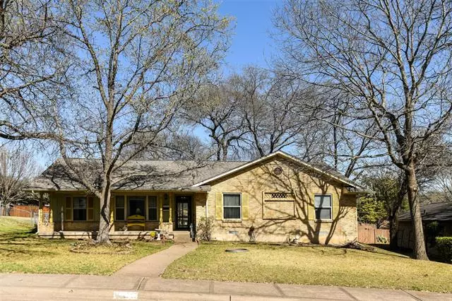 929 STILLMEADOW Road, Dallas, TX 75232