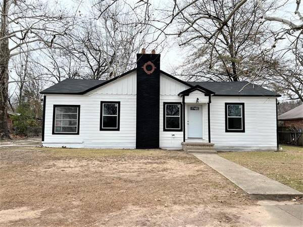 904 W 6 Street, Mount Pleasant, TX 75455