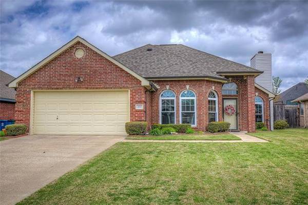 222 Burkwood Drive, Rockwall, TX 75032