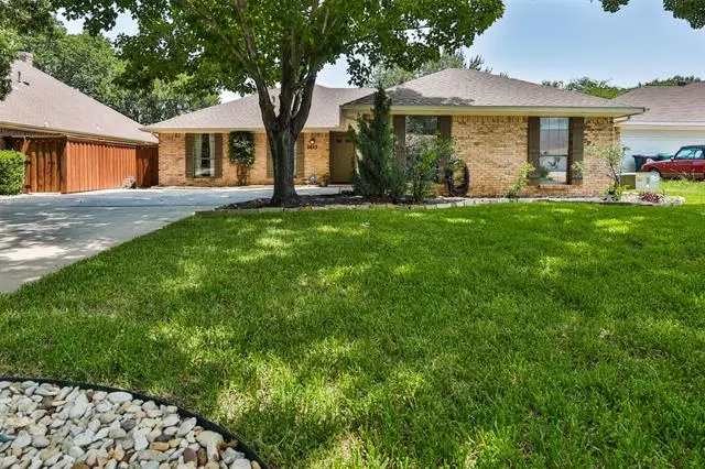 3833 Waterford Way, Denton, TX 76210