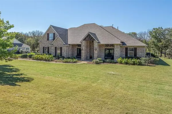 Double Oak, TX 75077,321 E Carruth Lane