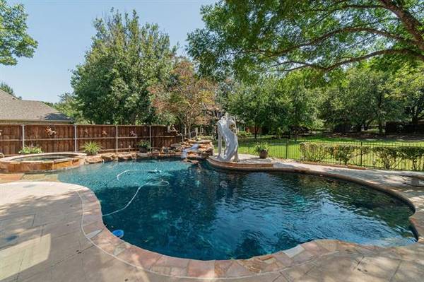 817 Parkwood Court, Mckinney, TX 75072