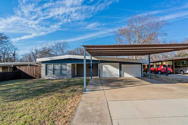 5313 Stephanie Drive, Haltom City, TX 76117