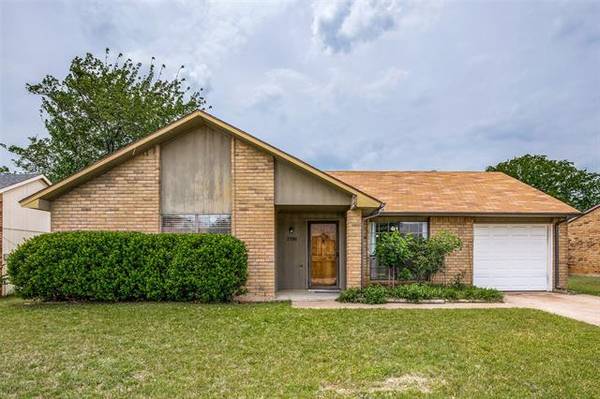 7700 Val Verde Drive, Fort Worth, TX 76133