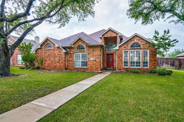 2101 Valley Falls Avenue, Mesquite, TX 75181