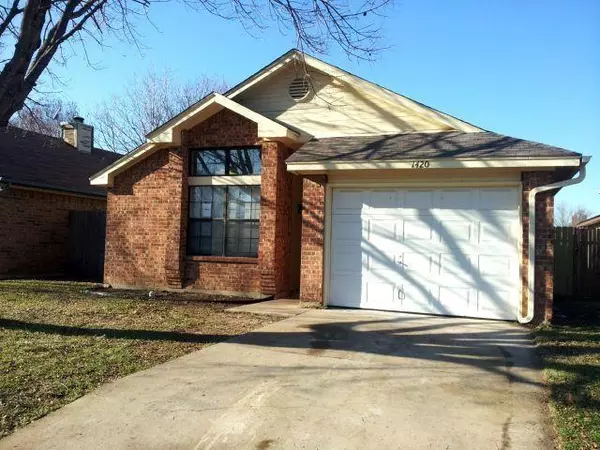 1420 Horncastle Street, Fort Worth, TX 76134