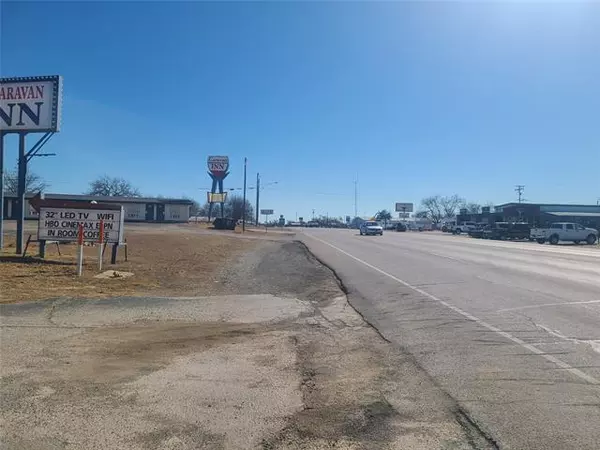 Stephenville, TX 76401,811 East Road