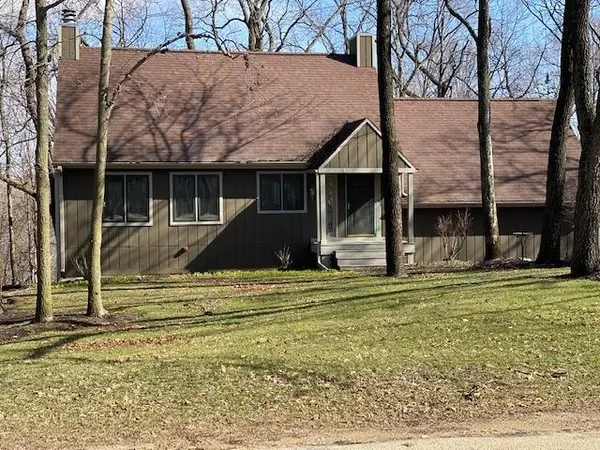 19 Stony Point, Galena, IL 61036