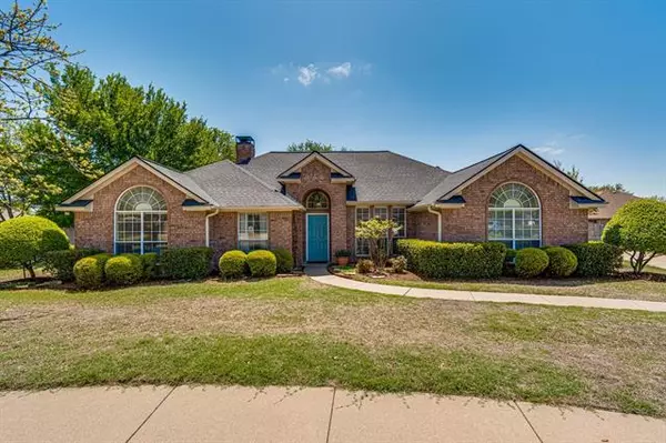 108 Yorkshire Court, Waxahachie, TX 75165