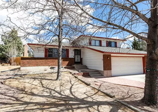 3535 Carousel LN, Colorado Springs, CO 80917