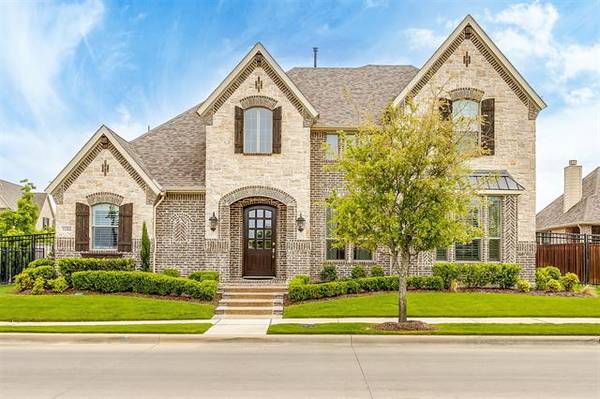 1104 Blue Lake Boulevard, Arlington, TX 76005