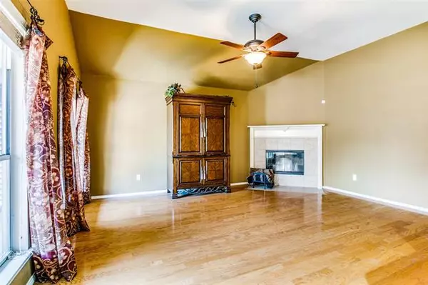 Burleson, TX 76028,772 Bur Oak Drive