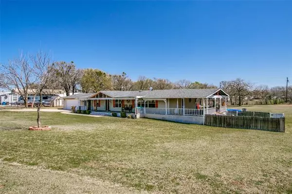 Azle, TX 76020,204 Briar Oaks Drive