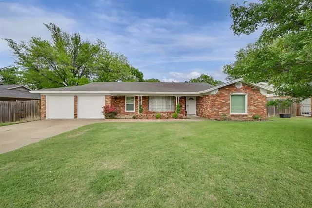 1963 Terbet Lane, Fort Worth, TX 76112