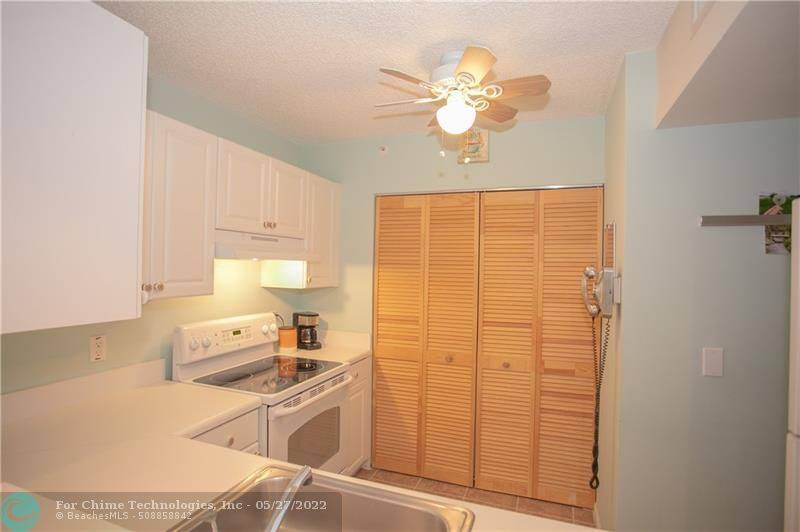 Dania Beach, FL 33004,1341 SE 3rd Ave  #408