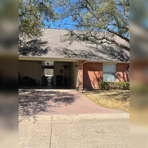 101 Cobblestone Drive W, Red Oak, TX 75154