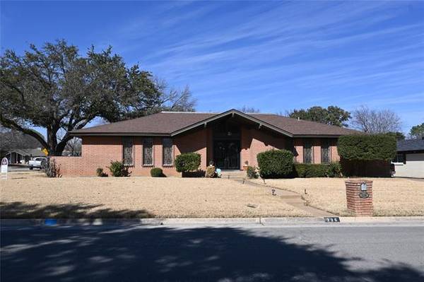 336 W Pleasantview Drive, Hurst, TX 76054