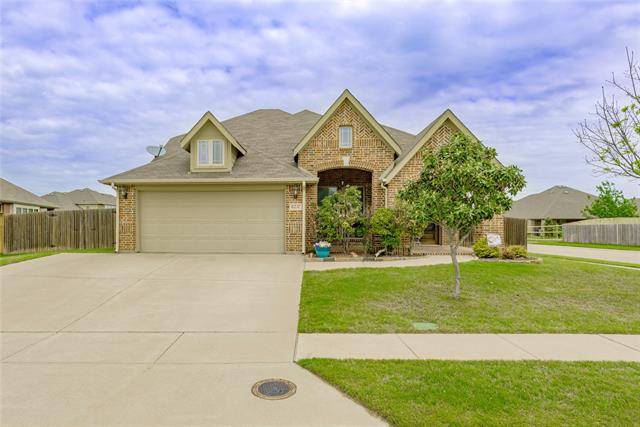 8237 Spitfire Trail, Aubrey, TX 76227