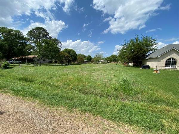 106 meadow Heath Drive, Gun Barrel City, TX 75156