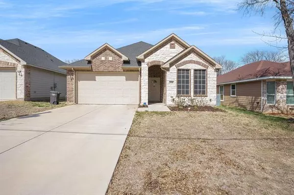 5105 Fitzhugh Avenue, Fort Worth, TX 76105