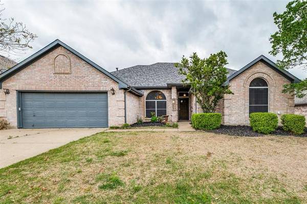 6732 Dogwood Lane, North Richland Hills, TX 76182