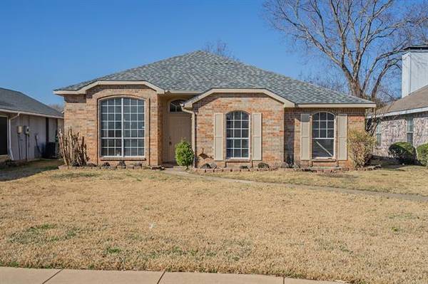 2006 Oak Creek Court, Garland, TX 75040