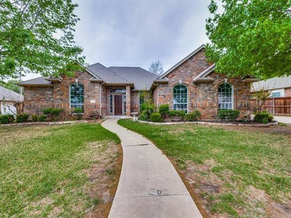 1608 Twin Oaks Drive, Cleburne, TX 76033